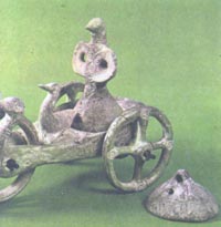 Глиняная модель тележки. II тысячелетие до н. э.